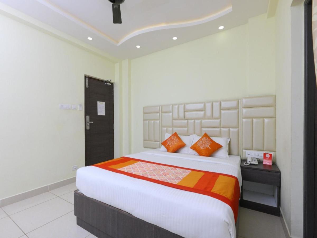 Cinemascope An Apart Hotel Madras Buitenkant foto