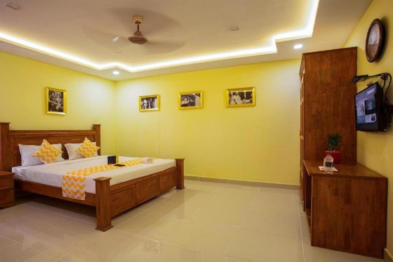 Cinemascope An Apart Hotel Madras Buitenkant foto