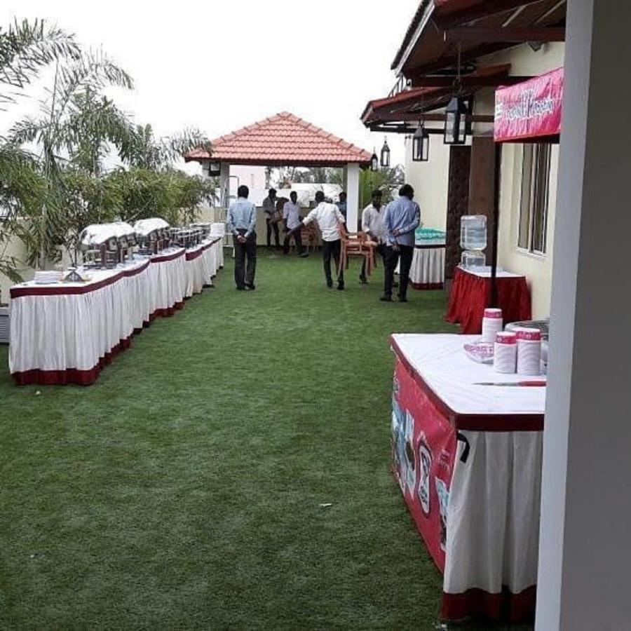 Cinemascope An Apart Hotel Madras Buitenkant foto