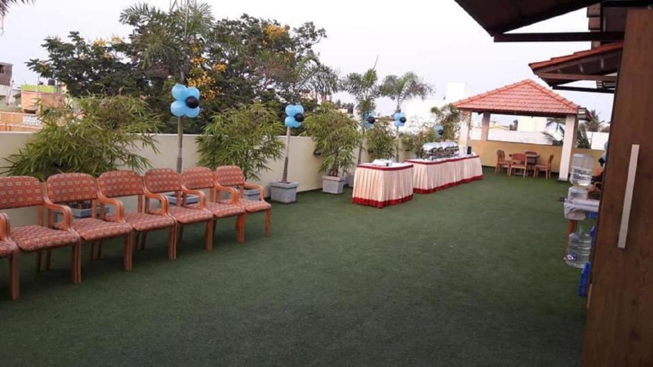 Cinemascope An Apart Hotel Madras Buitenkant foto